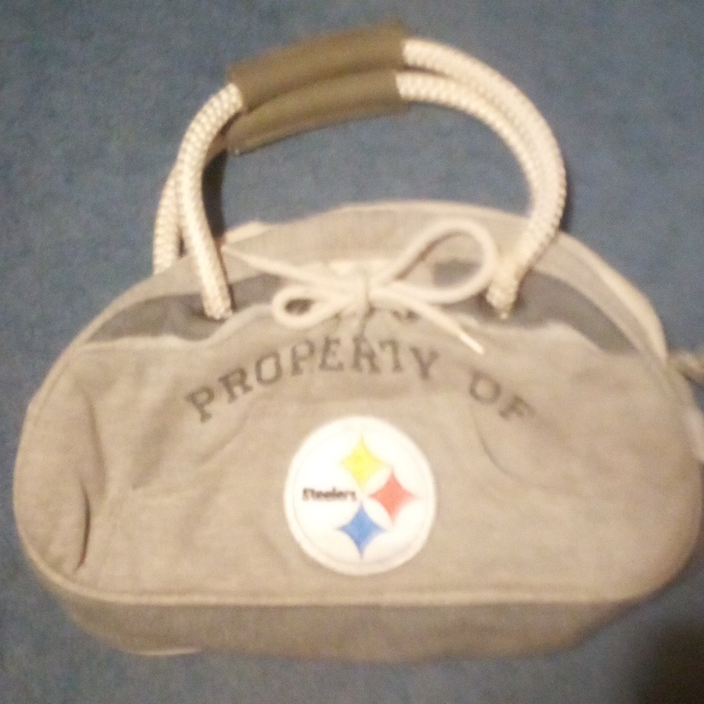 Unique Pittsburgh Steelers handbag.  Never used.  Cloth with rope straps.